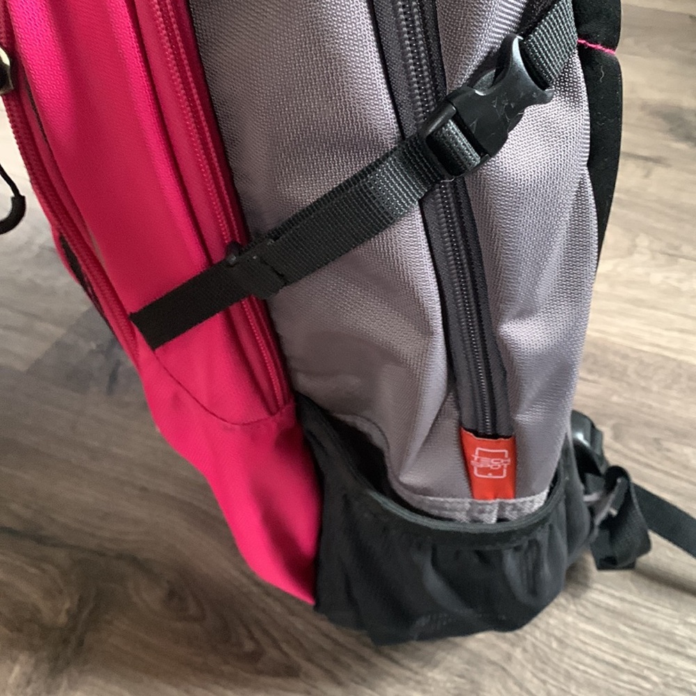 Pink back pack - Picture 11 of 12